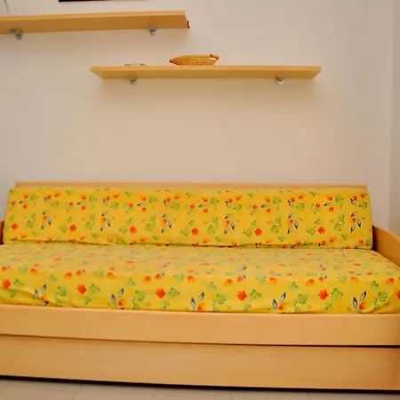 Bright And Functional Flat With Seaview Balcony Διαμέρισμα