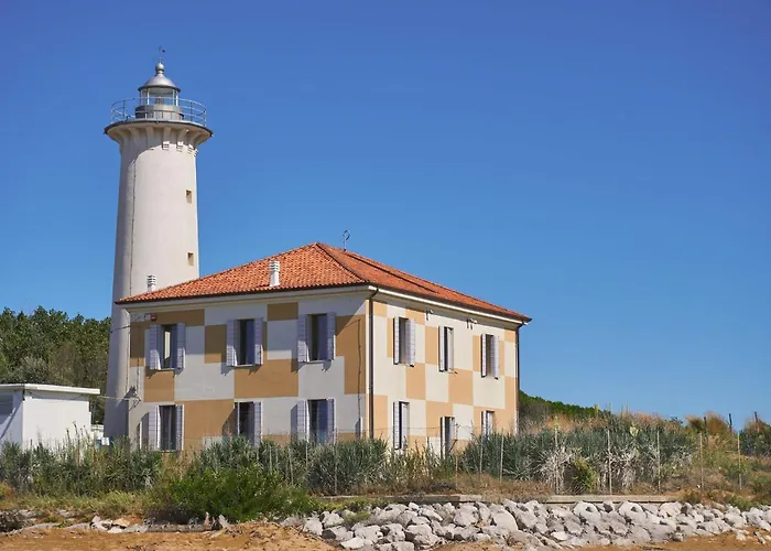 アパート Bright And Functional Flat With Seaview Balcony ビビオーネ