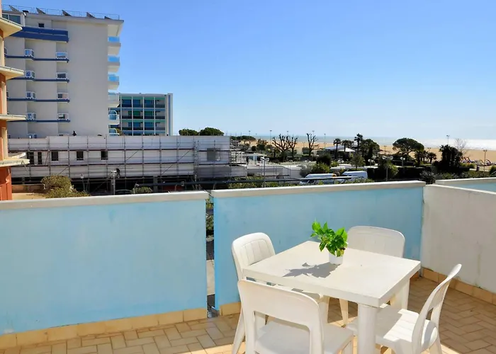 Bright And Functional Flat With Seaview Balcony アパート *