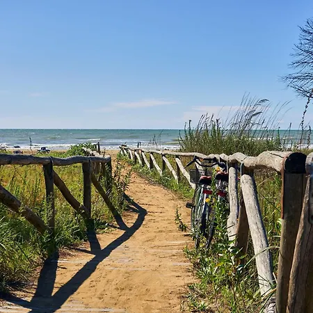 Bright And Functional Flat With Seaview Balcony Lejlighed Bibione