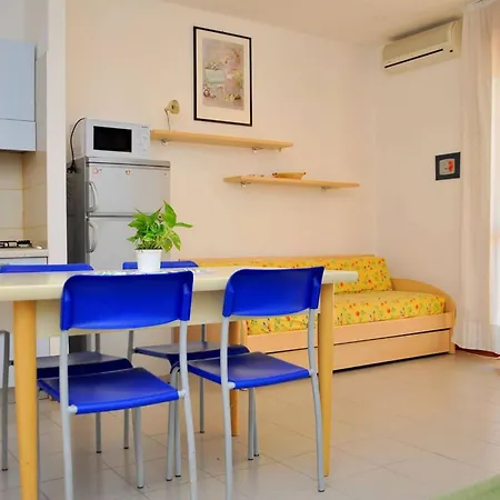 Bright And Functional Flat With Seaview Balcony Apartamento *