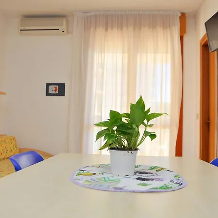 Bright And Functional Flat With Seaview Balcony * Bibione