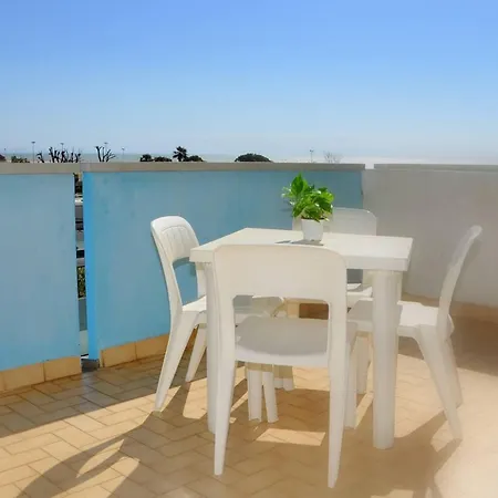 Bright And Functional Flat With Seaview Balcony Apartamento